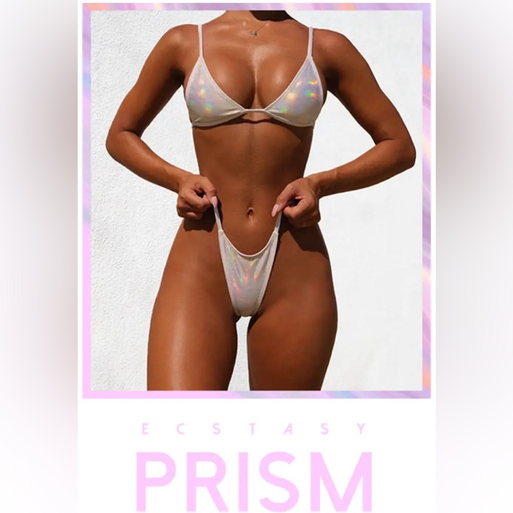 Minimale Animale Lucid Top In Prism Ecstacy